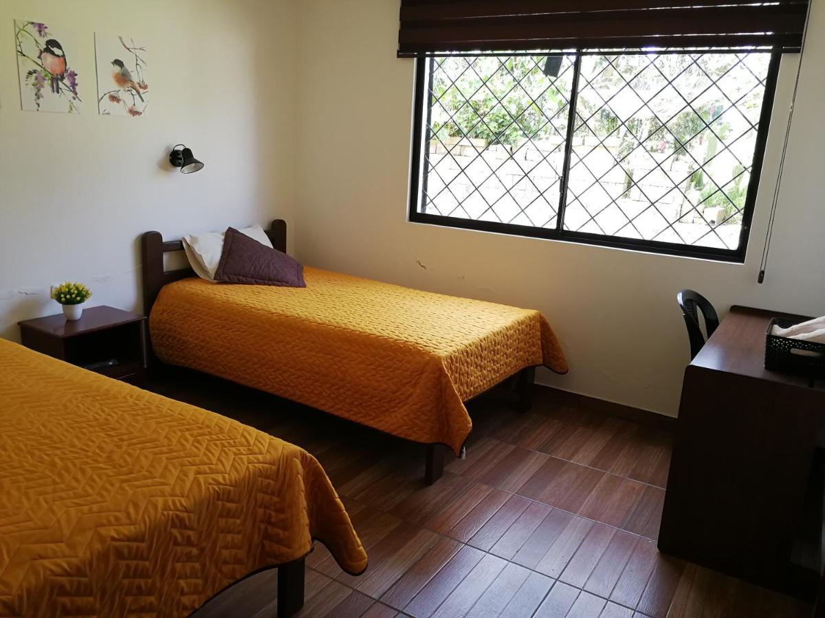 تابابيلا Chapelet Hostal المظهر الخارجي الصورة