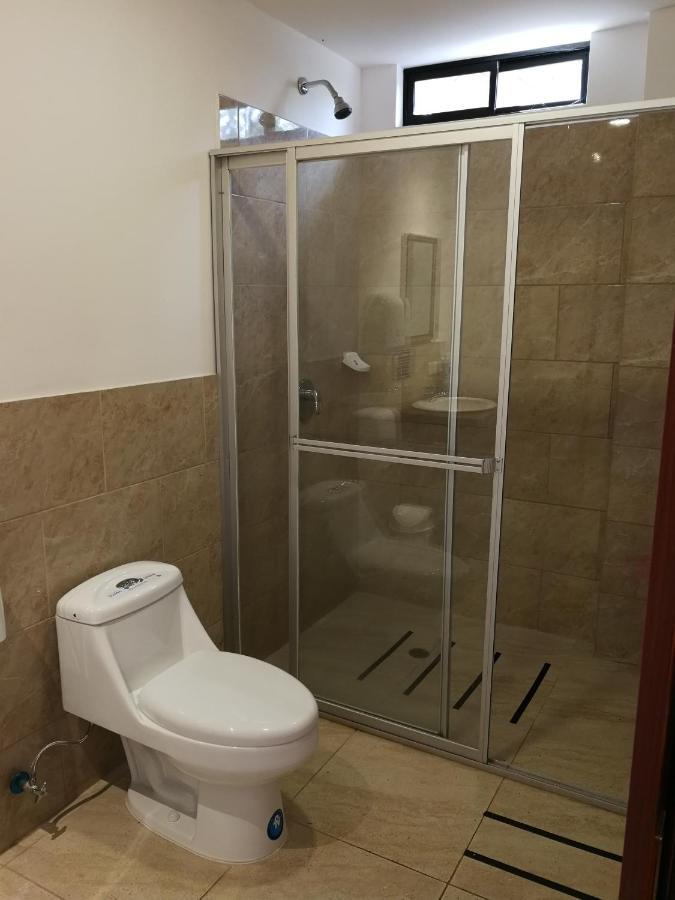 تابابيلا Chapelet Hostal المظهر الخارجي الصورة